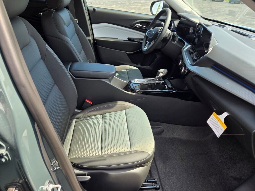New 2026 Cypress Gray Chevrolet LT image 4