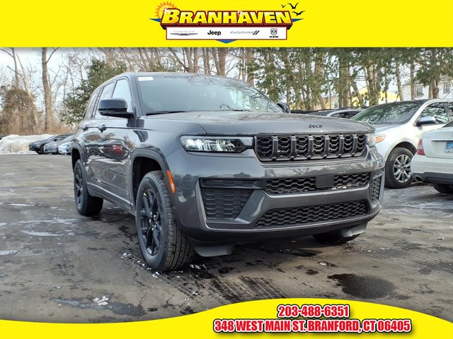 2026 Jeep Grand Cherokee Laredo