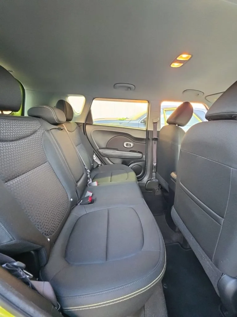 Used 2015 Green Kia + image 22