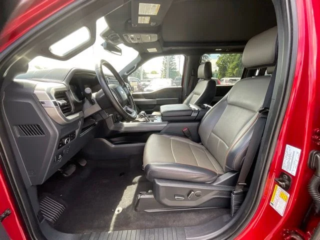 Used 2025 Rapid Red Metallic Tinted Clearcoat Ford Lariat image 11