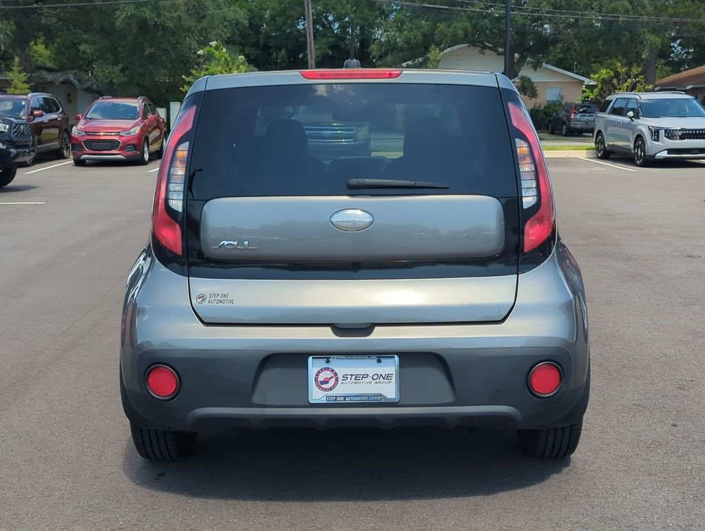 Used 2017 Gray Kia Base image 6