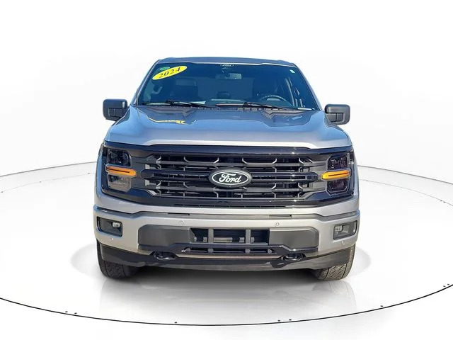 Used 2024 Silver Ford XLT image 2