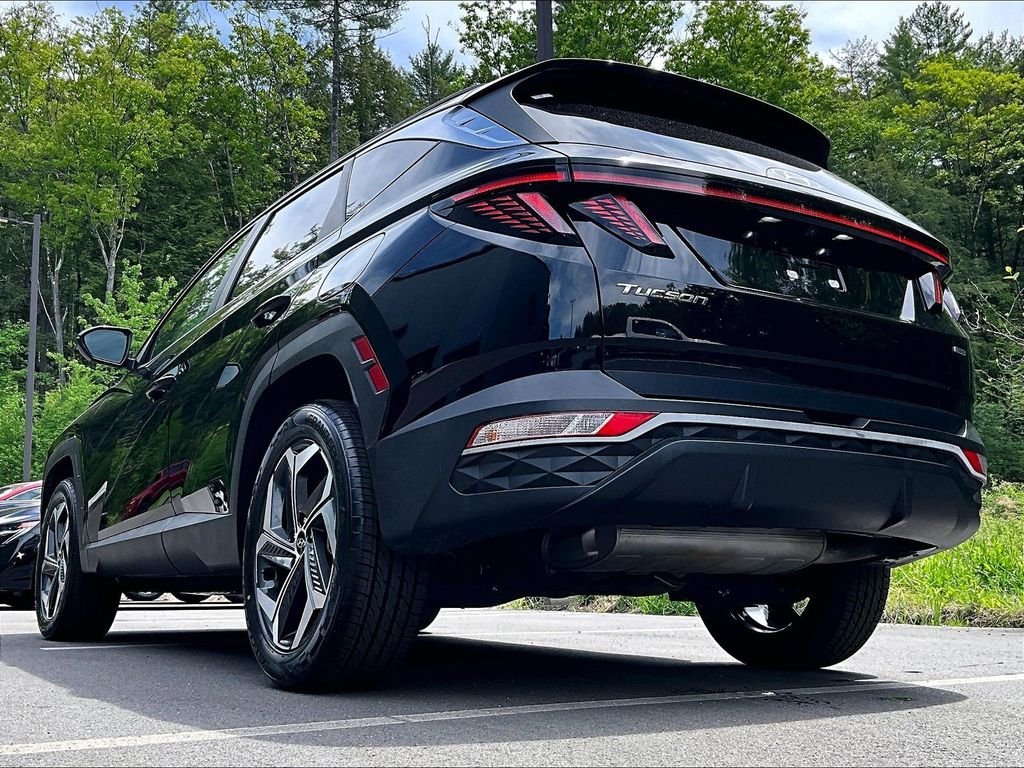 Used 2022 Black Hyundai SEL image 6