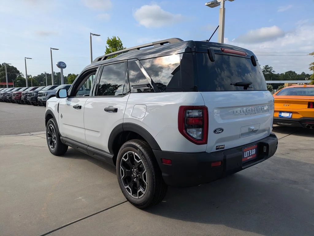 New 2026 Oxford White Ford Outer Banks image 6