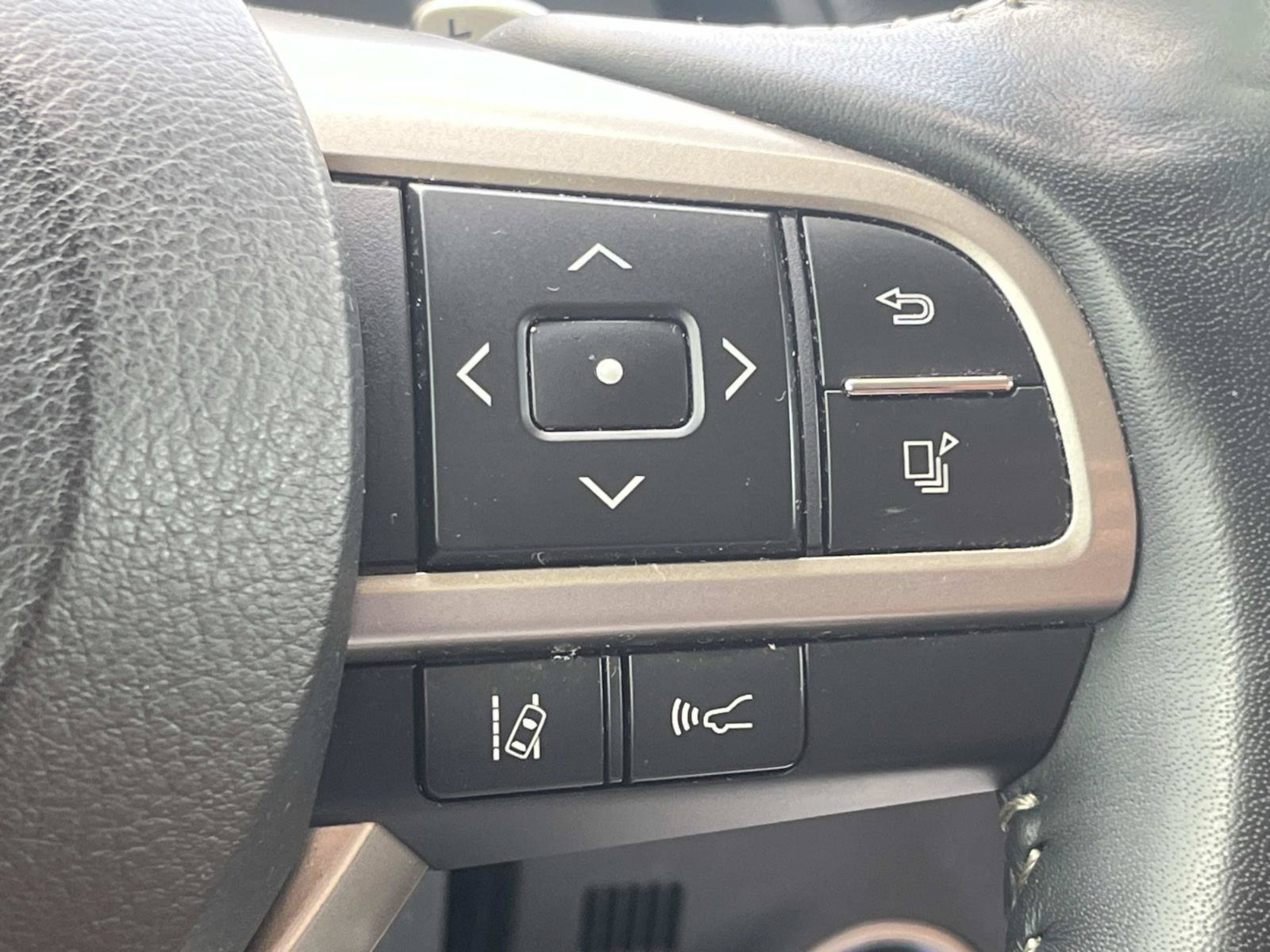 Used 2022 Caviar Lexus RX 450h image 32