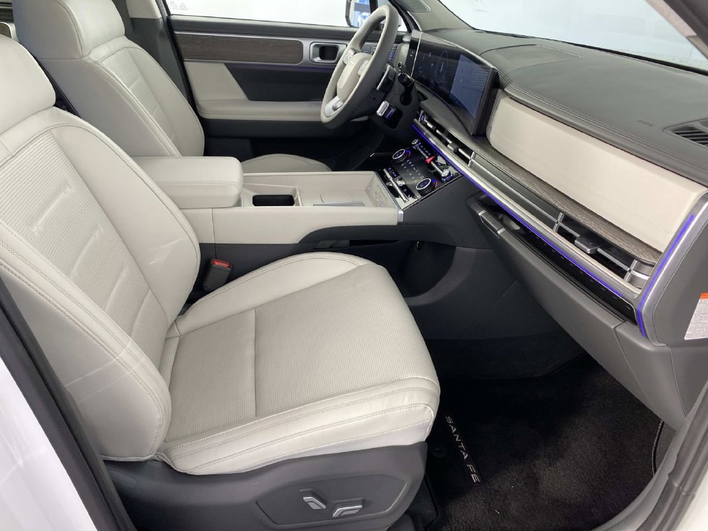 Used 2026 White Hyundai Calligraphy image 10