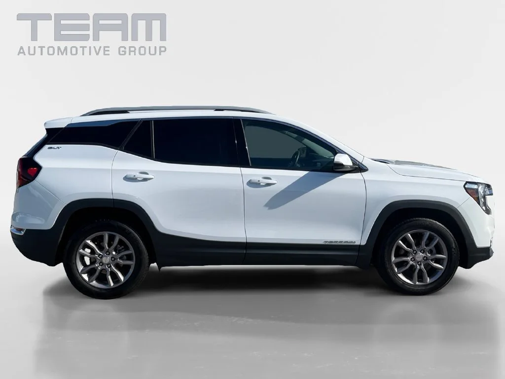 Used 2024 Summit White GMC SLT image 8