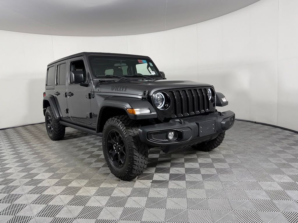 Used 2023 Gray Jeep Sport image 4
