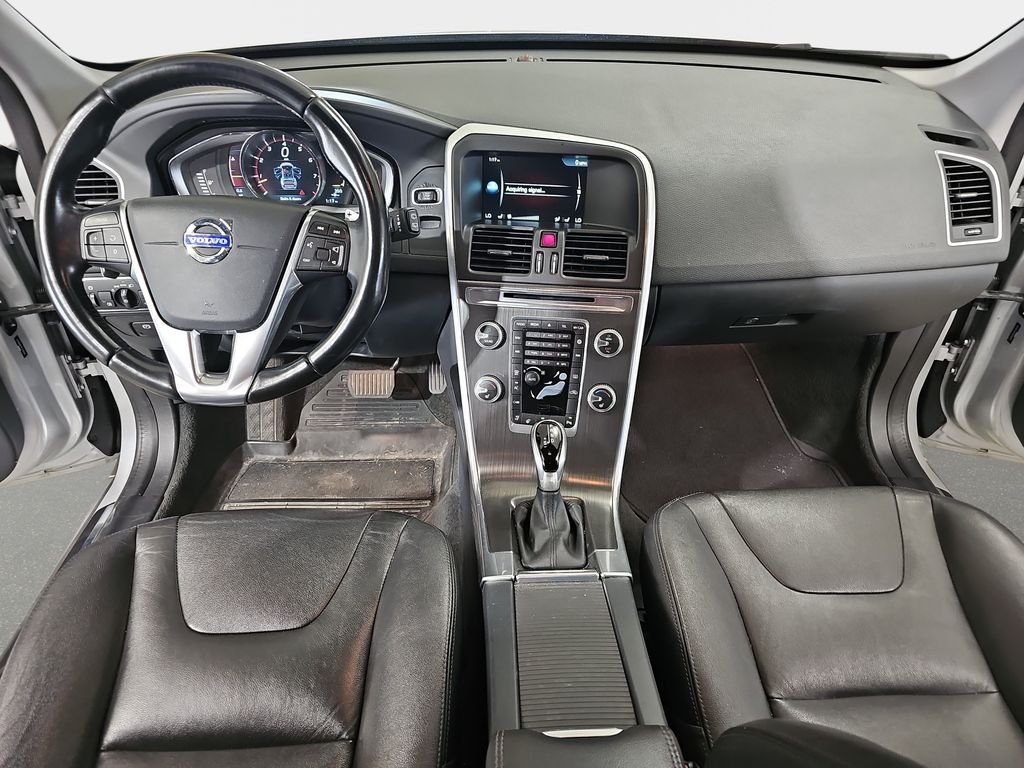 Used 2015 Silver Volvo T6 image 10