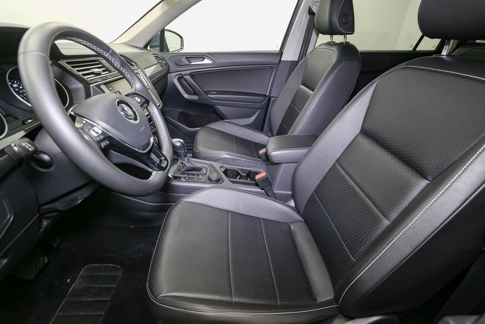 Used 2021 Platinum Gray Metallic Volkswagen SE image 42