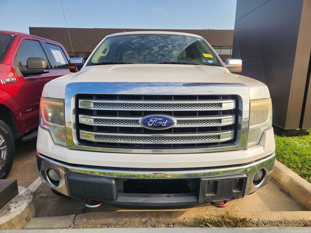 Used 2013 White Platinum Metallic Tri-Coat Ford Lariat image 2