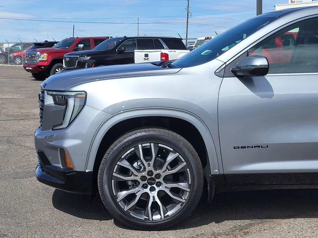 2026 GMC Acadia Denali Ultimate - Photo 6
