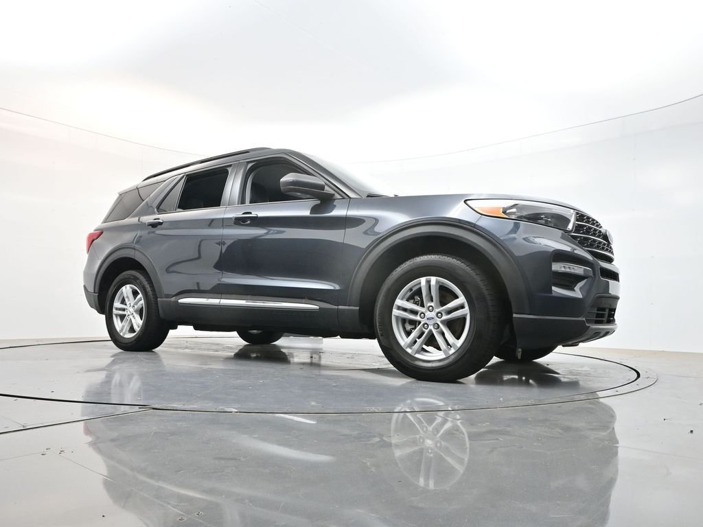 Used 2023 Blue Metallic Ford XLT image 31