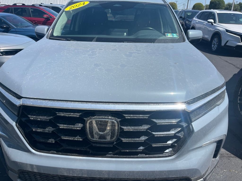 Certified Used 2024 Sonic Gray Pearl Honda AWD TRG image 2