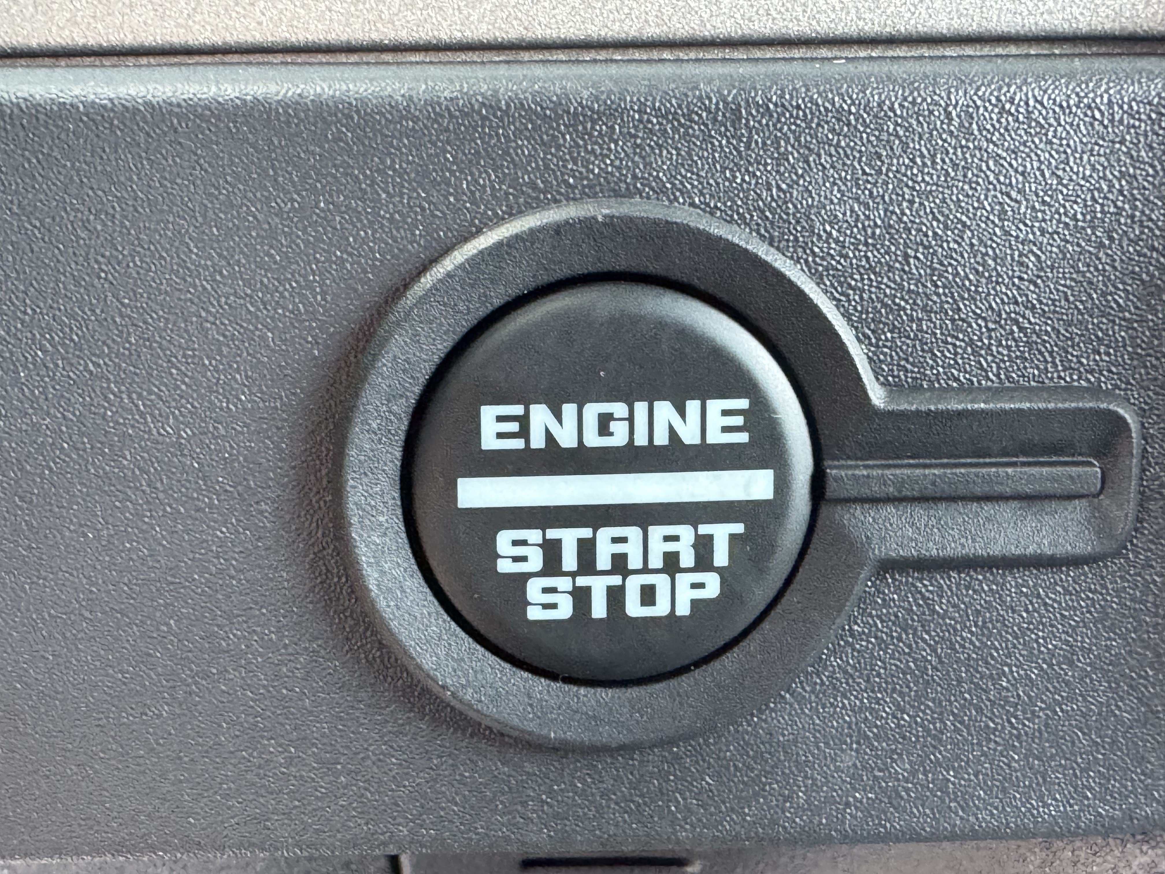 New 2026 Avalanche Ford Outer Banks image 16
