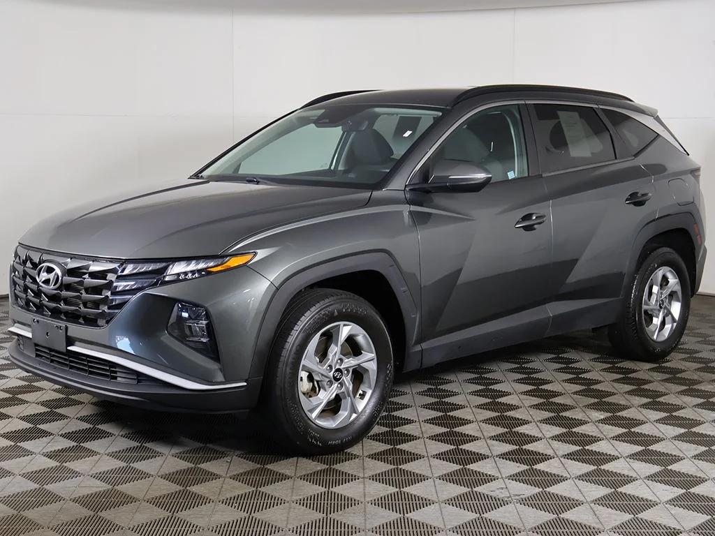 Used 2023 Gray Hyundai SEL image 8