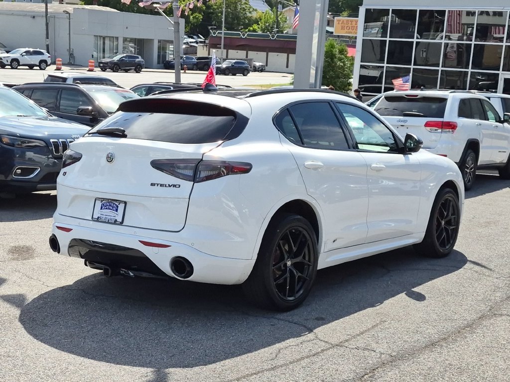 Used 2021 White Alfa Romeo Ti Sport image 5