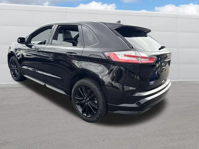 Used 2022 Black Ford ST Line image 3