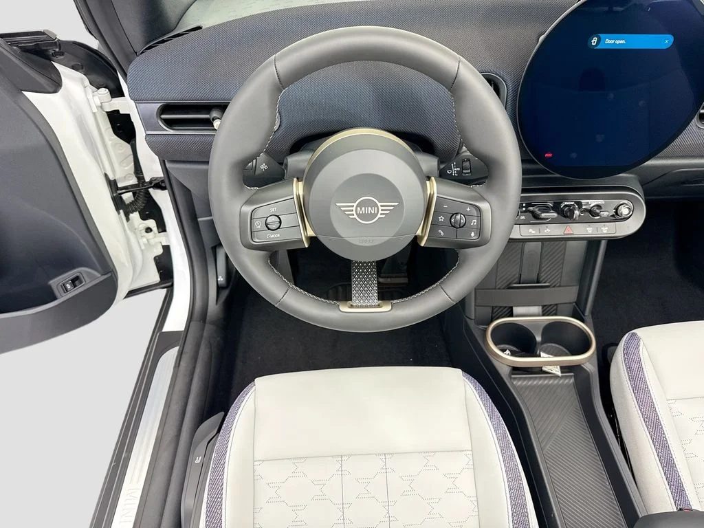 New 2026 Nanuq White Metallic MINI Signature Plus image 10