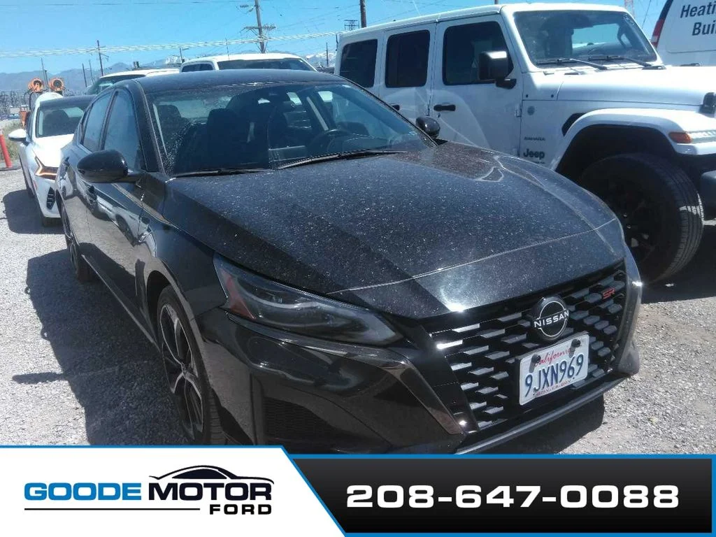 2024 Nissan Altima's photo