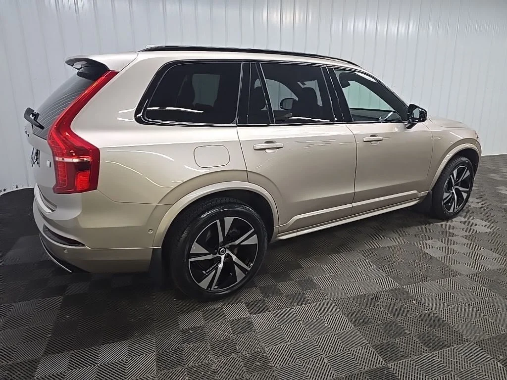 Used 2023 Gray Volvo T8 Plus Dark Theme 7 Passenger image 3