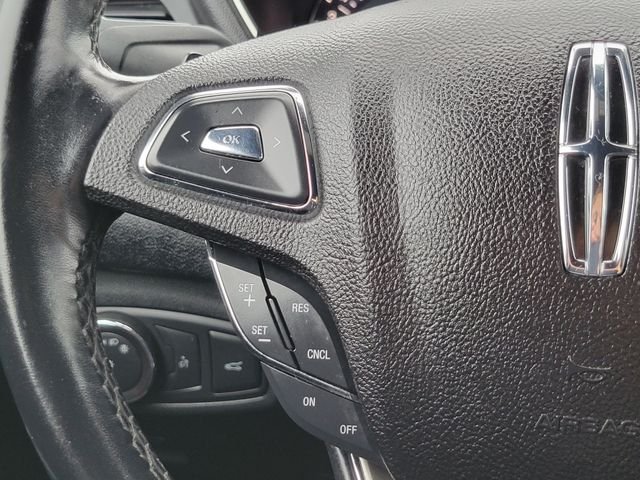 Used 2018  Lincoln Select image 14