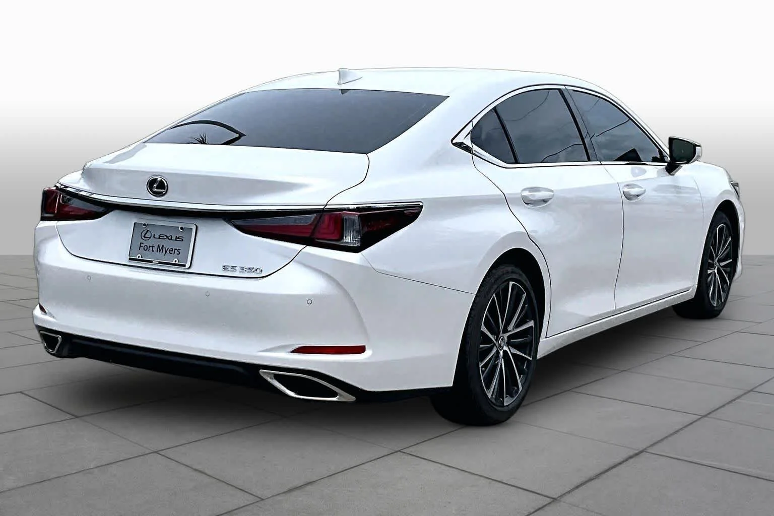 Used 2025 Eminent White Pearl Lexus  image 13
