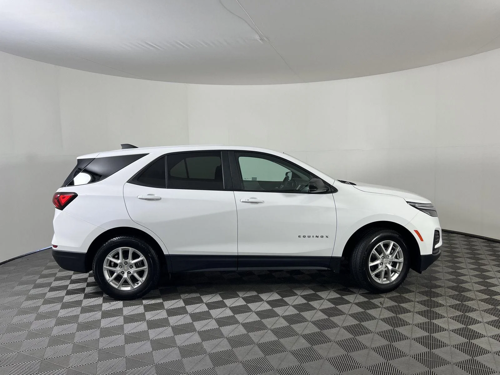 Used 2024 Summit White Chevrolet LS image 28