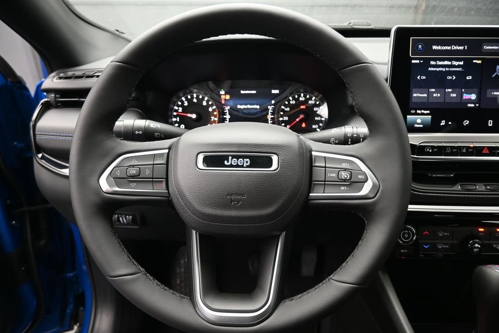 New 2026 Hydro Blue Pearlcoat Jeep Latitude image 9