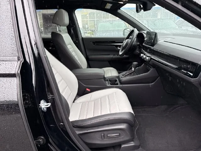 2026 Honda CR-V Sport Touring - Photo 9