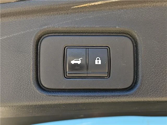 Used 2025 Black Nissan SV Front-Wheel Drive image 7