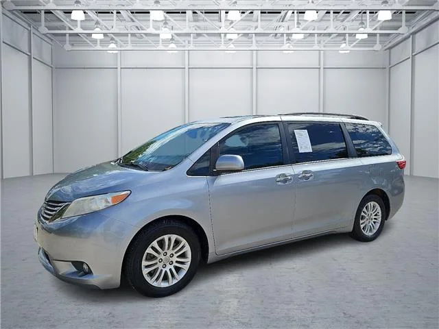 2017 Toyota Sienna XLE 8 Passenger Front-wheel Drive Passenger