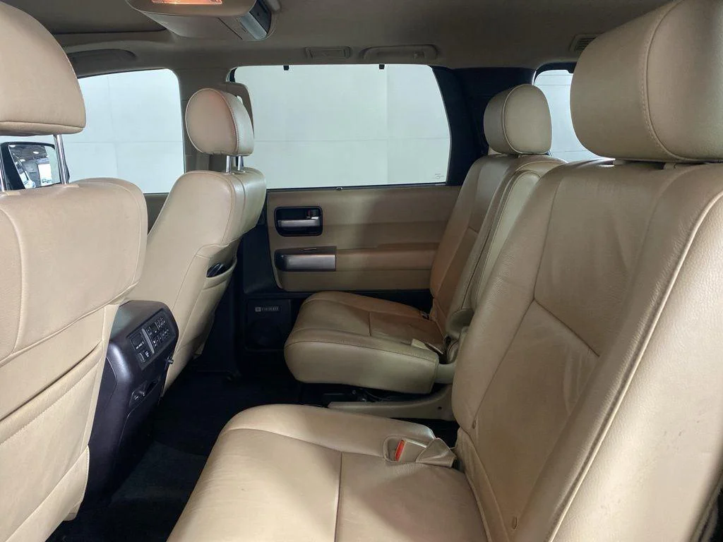Used 2018 Midnight Black Metallic Toyota Limited image 30