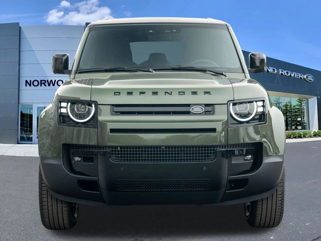 New 2026 Green Land Rover S image 2