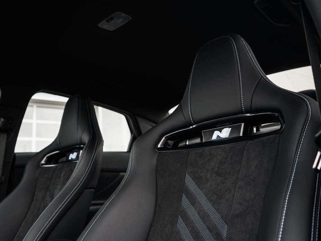 New 2026 Abyss Black Hyundai Manual FWD image 17
