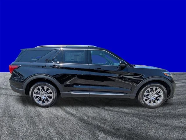 New 2026 Agate Black Metallic Ford Platinum™ image 3
