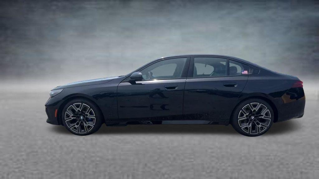 New 2027 Carbon Black Metallic BMW 550e xDrive image 9