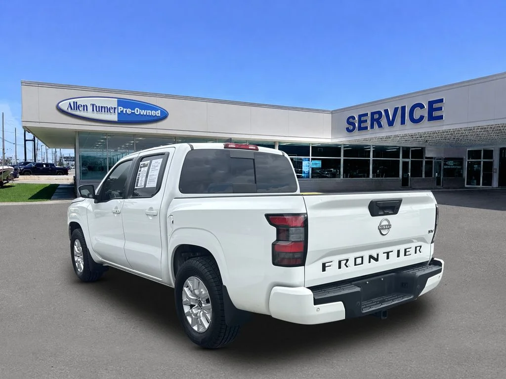 Used 2023 Glacier White Nissan SV image 6