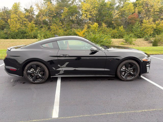 Used 2021 Shadow Black Ford GT Premium image 10
