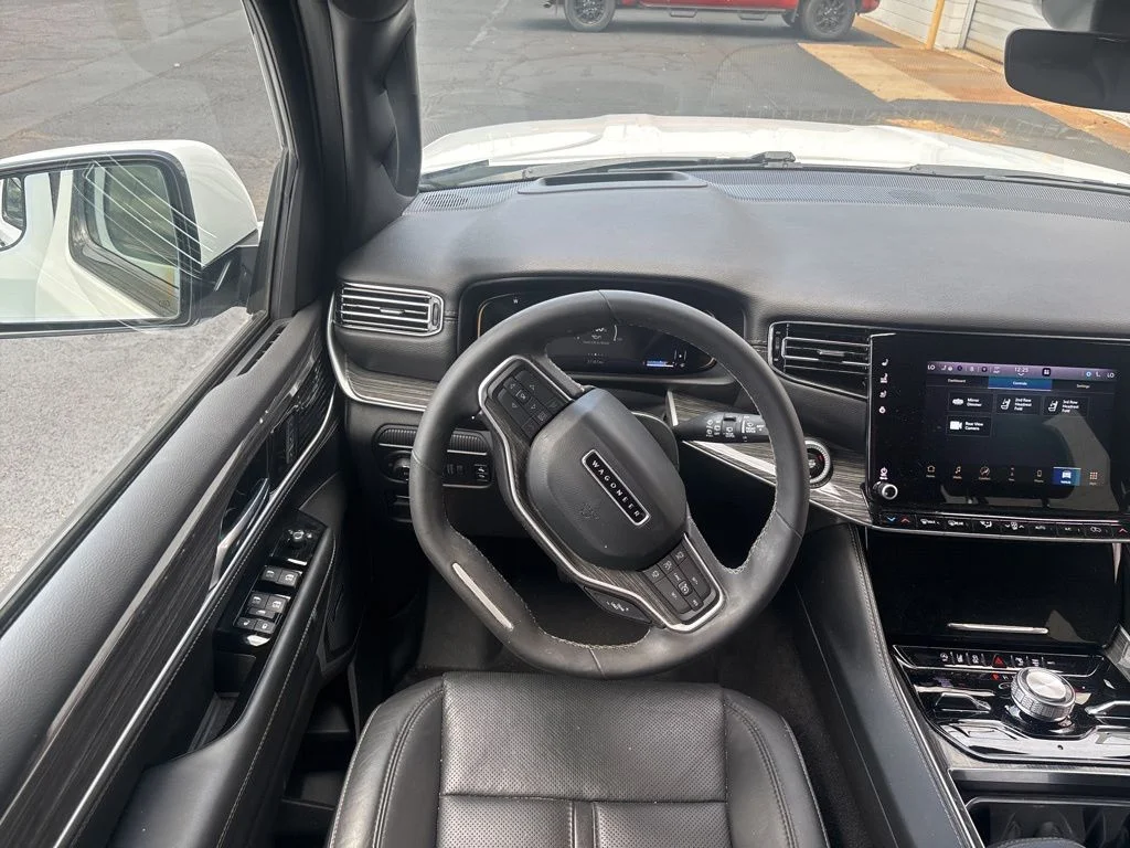 Used 2022 White Jeep Series III image 3