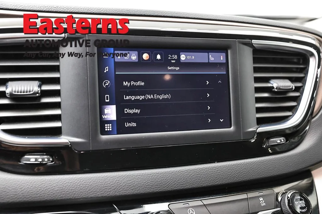 Used 2023 Silver Chrysler LX image 19