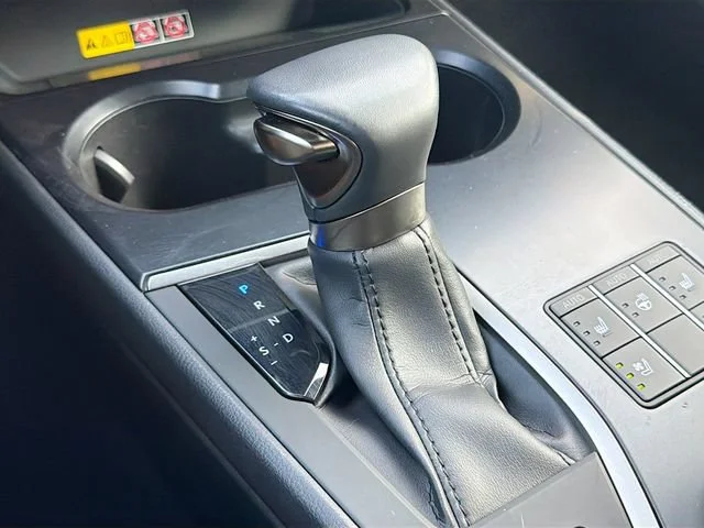 Used 2023 White Pearl Lexus UX 250h Premium image 28