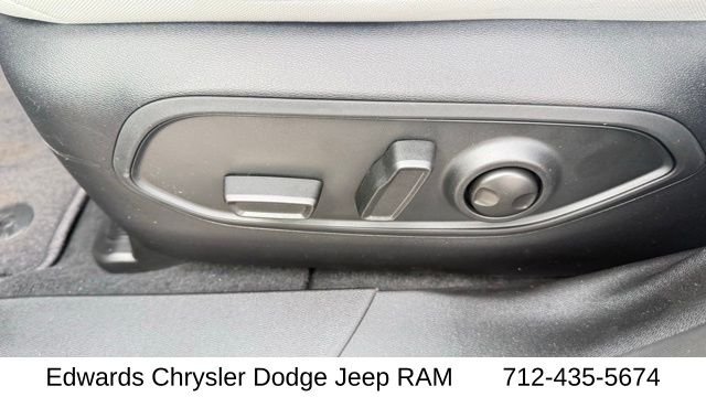 New 2026 Sting-Gray Clear-Coat Exterior Paint Jeep Laredo image 14