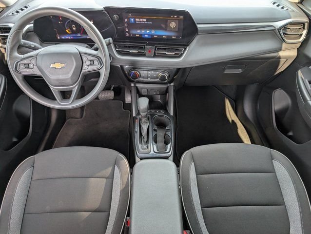 Used 2025 Gray Chevrolet LT image 5