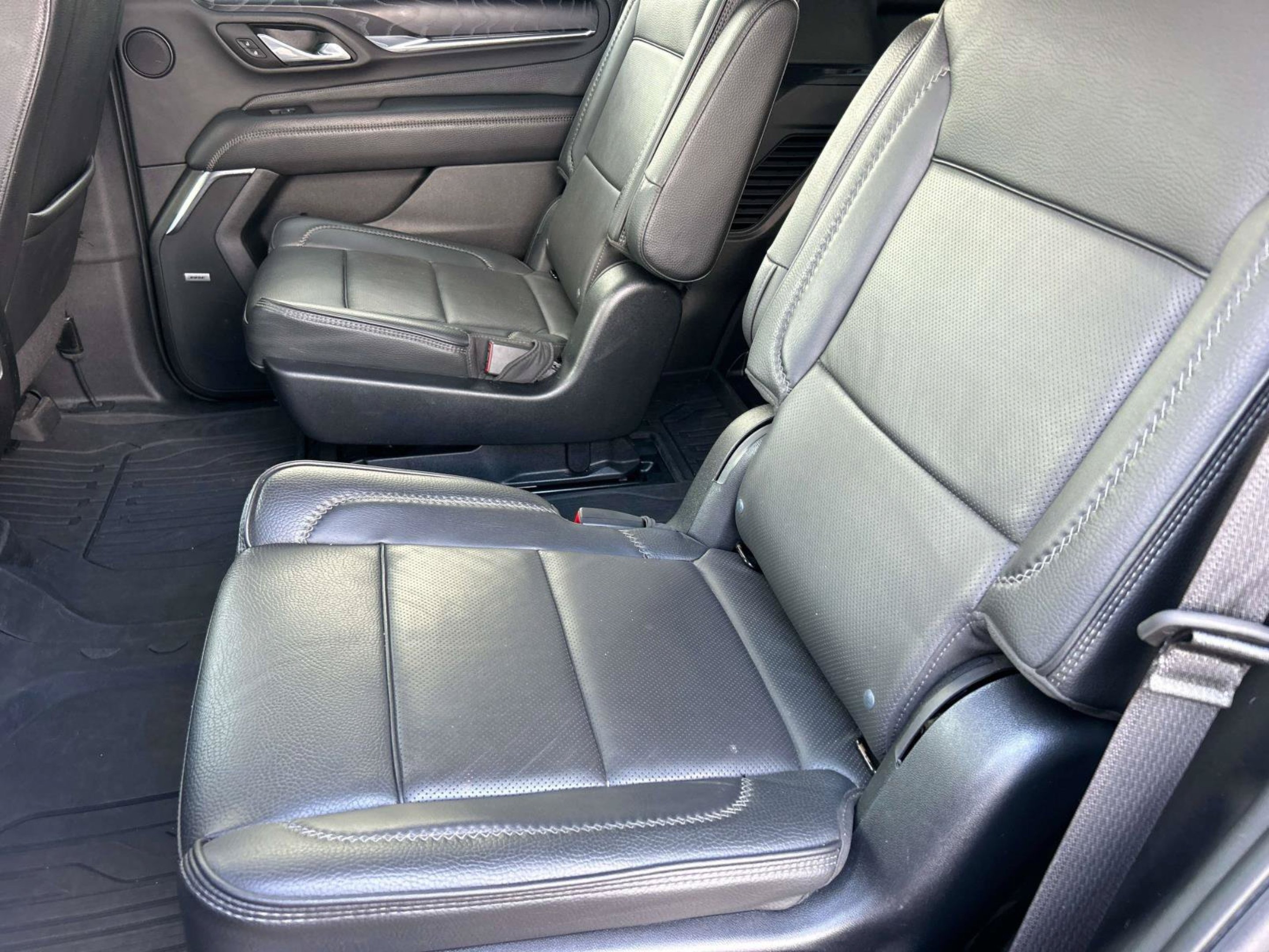 Used 2023 Onyx Black GMC Denali image 17