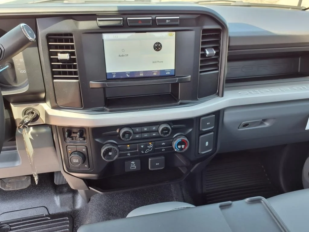 2024 Ford F-450 Super Duty Chassis Cab XL - Photo 6