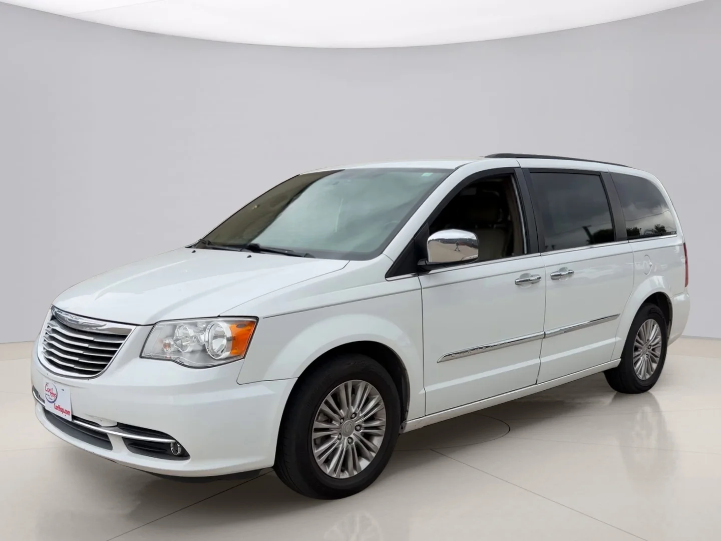 Used 2016 White Chrysler TOURING-L image 1