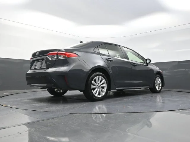 Used 2026  Toyota LE image 37