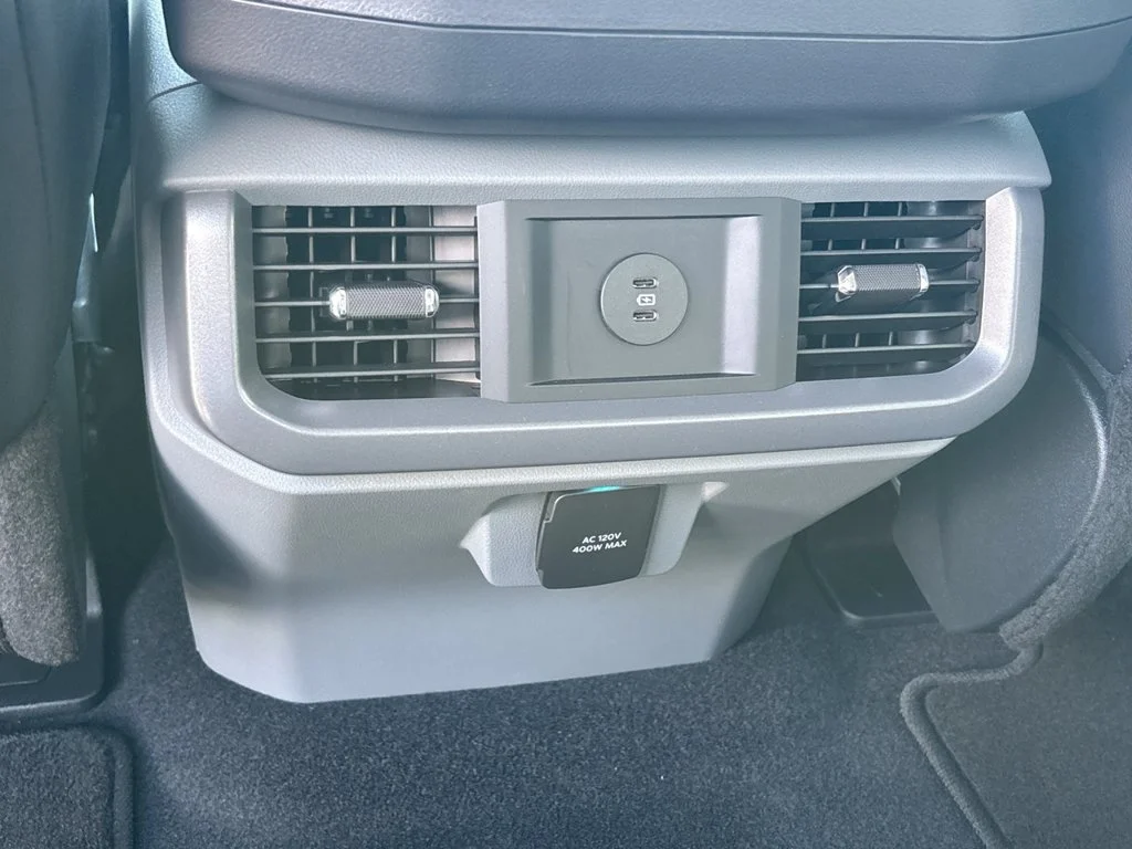 New 2026 Oxford White Ford Lariat® image 21
