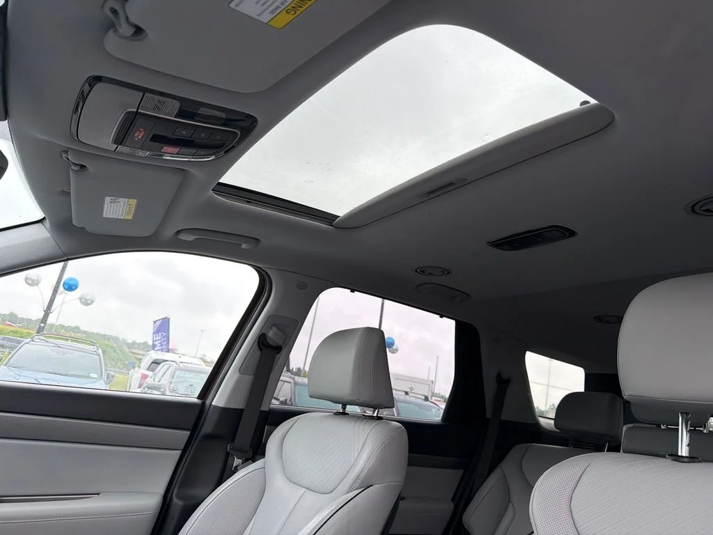 Used 2023 Red Hyundai SEL image 33